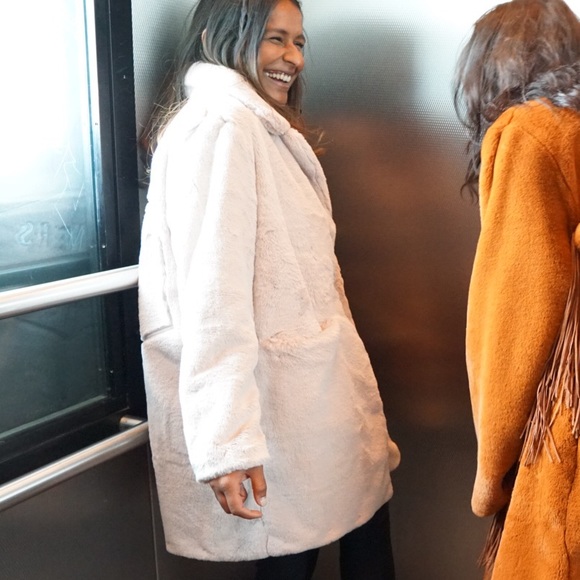 LAST ONE! NEW tan beige faux fur embroidered coat - Picture 12 of 13